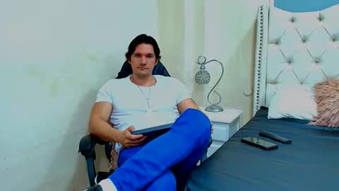 Snapshot of wiston_cox chatting on February 2026 01:11:01 PM Wiston online show from February 2026 01:11:01 PM