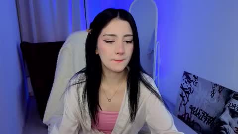 Snapshot of witavaron chatting on December 2025 05:45:02 AM Vivian online show from December 2025 05:45:02 AM