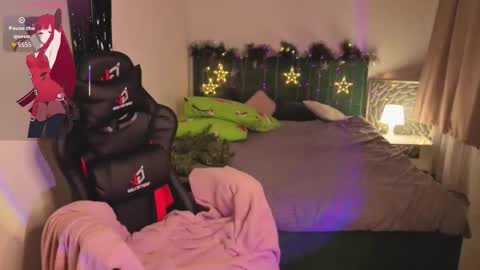 Snapshot of witavaron chatting on December 2025 08:38:02 PM Vivian online show from December 2025 08:38:02 PM