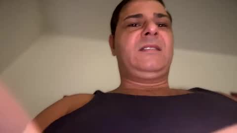 Snapshot of witebull83 chatting on December 2024 09:32:02 AM Witebull online show from December 2024 09:32:02 AM