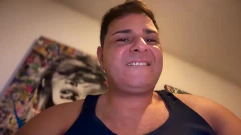 Snapshot of witebull83 chatting on December 2024 04:37:01 PM Witebull online show from December 2024 04:37:01 PM