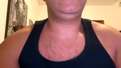 Snapshot of witebull83 chatting on December 2024 04:48:02 PM Witebull online show from December 2024 04:48:02 PM