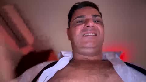 Snapshot of witebull83 chatting on February 2025 02:16:01 PM Witebull online show from February 2025 02:16:01 PM