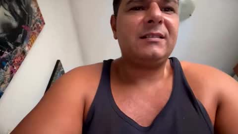 Snapshot of witebull83 chatting on September 2025 10:51:02 AM Witebull online show from September 2025 10:51:02 AM