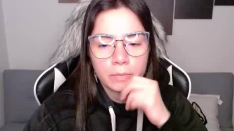 Alex online show from October 2025 01:39:01 AM