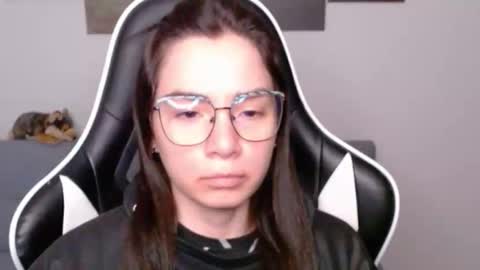 Alex online show from April 2026 02:04:01 AM