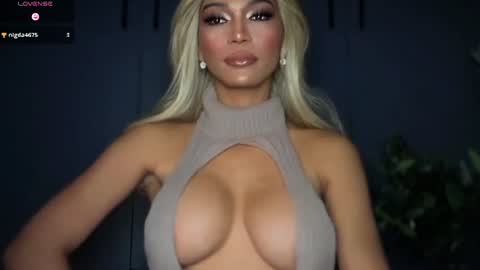 Snapshot of womanofyourdesire_ts chatting on June 2026 10:56:02 PM Julia online show from June 2026 10:56:02 PM