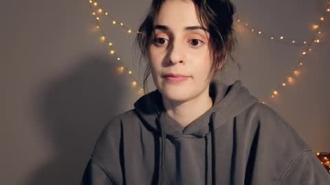 Stia online show from April 2026 05:38:02 PM