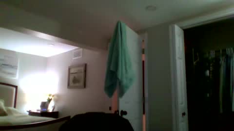 woodeee77 online show from February 2026 12:51:01 AM