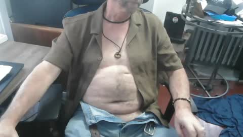 Snapshot of woodworker6473 chatting on June 2026 07:29:01 PM woodworker6473 online show from June 2026 07:29:01 PM