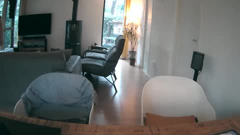 Snapshot of woodwurm chatting on March 2026 06:13:01 AM woodwurm and Snoeske online show from March 2026 06:13:01 AM