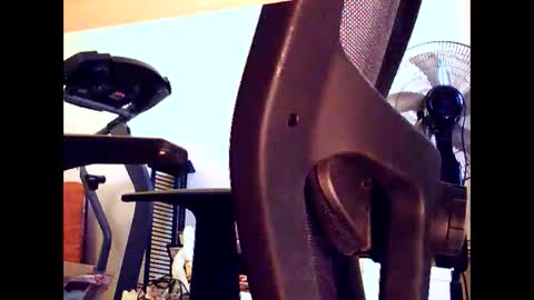 woodyforyou2 online show from April 2026 11:05:01 PM