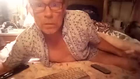 woodywood online show from October 2025 07:05:02 AM