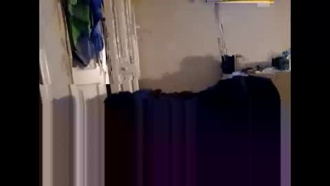 Snapshot of woodywoodpekher chatting on November 2025 08:09:02 AM woodywoodpekher online show from November 2025 08:09:02 AM