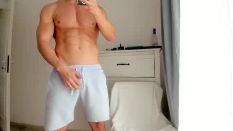 Snapshot of woolfiie chatting on April 2026 09:04:01 AM Wolfie online show from April 2026 09:04:01 AM