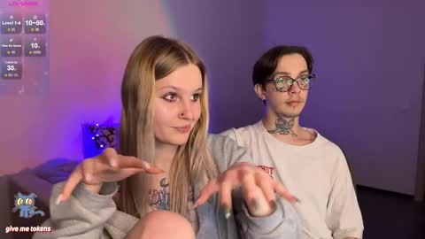 Snapshot of worldofllove chatting on January 2025 07:29:02 PM Arnika and Simon online show from January 2025 07:29:02 PM