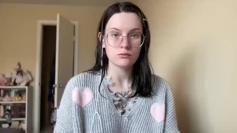 Snapshot of worship_lucina chatting on December 2024 03:22:02 PM Lucina online show from December 2024 03:22:02 PM