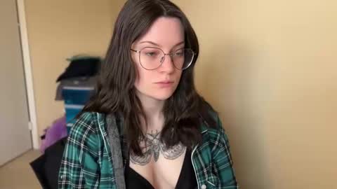 Snapshot of worship_lucina chatting on February 2025 03:49:01 PM Lucina online show from February 2025 03:49:01 PM