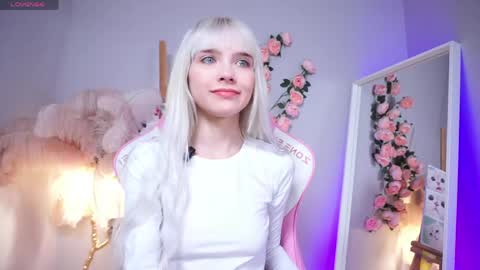 wow_angel online show from May 2026 05:35:02 AM