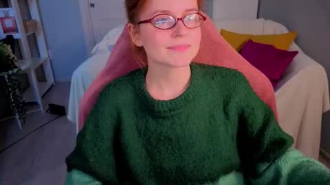 Rebecy online show from September 2025 02:00:02 PM