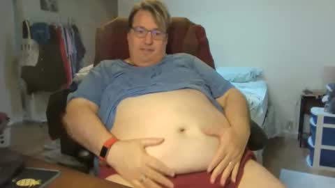 Snapshot of wrenval chatting on December 2024 06:35:01 PM Wren Valentino online show from December 2024 06:35:01 PM