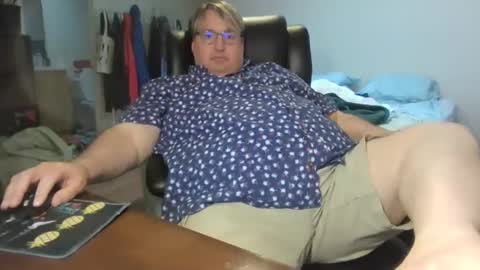 Snapshot of wvalentinox chatting on December 2024 11:51:01 PM WValentinoX online show from December 2024 11:51:01 PM