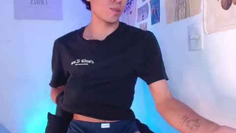 wyatt online show from December 2024 01:40:01 AM