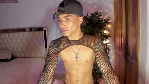 wyatt online show from November 2025 03:56:01 AM