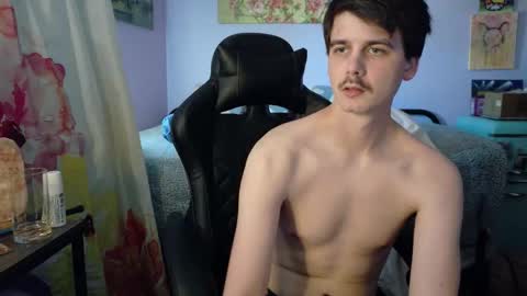 Wyatt online show from October 2025 07:08:01 PM