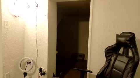 Wyatt online show from April 2026 04:33:02 AM