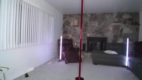 WyTransGal - Aurora online show from November 2025 02:33:01 AM