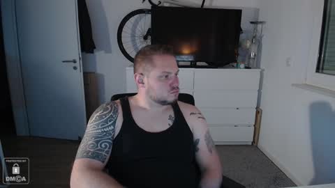 x19marco93x online show from December 2024 06:33:01 PM