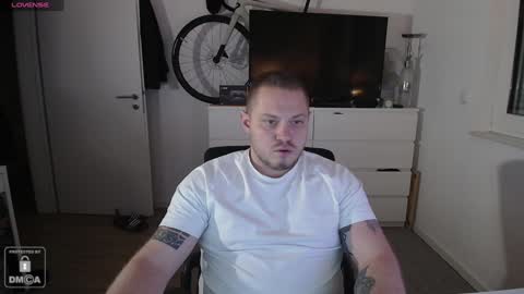 x19marco93x online show from December 2024 06:30:02 PM