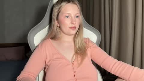 Snapshot of x__ivy_x chatting on November 2025 04:40:02 PM eva online show from November 2025 04:40:02 PM