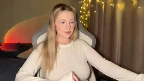 Snapshot of x__ivy_x chatting on December 2025 04:47:01 PM eva online show from December 2025 04:47:01 PM