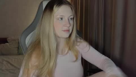 Snapshot of x__ivy_x chatting on April 2026 05:04:02 PM eva online show from April 2026 05:04:02 PM