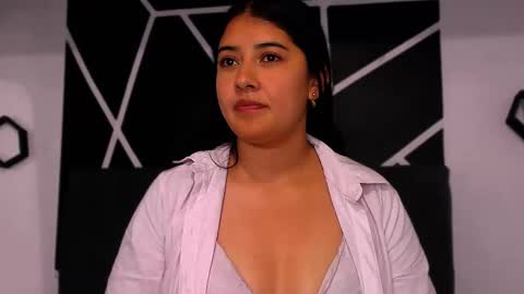 Snapshot of x_adeline_ chatting on November 2025 10:09:02 PM Adeline online show from November 2025 10:09:02 PM