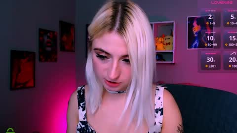 x_alexia_x online show from April 2026 09:08:01 PM