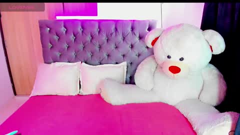 Maria Juliana online show from January 2025 04:57:01 PM