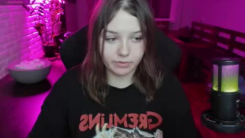 LOVE NERDS ONLY online show from December 2025 01:03:02 AM