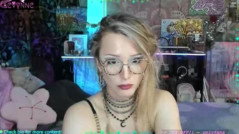 Xaevynne  Sometimes Milla Milla The Cute as a Buttom Brunette     online show from November 2025 04:59:02 AM