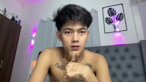 Prince Aldrian  online show from March 2026 01:39:01 PM