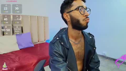 Snapshot of xander_tay chatting on December 2024 06:12:01 PM ISSANDER online show from December 2024 06:12:01 PM