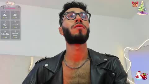 Snapshot of xander_tay chatting on December 2024 11:02:02 PM ISSANDER online show from December 2024 11:02:02 PM