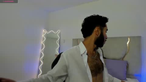 Snapshot of xander_tay chatting on January 2025 07:29:01 PM ISSANDER online show from January 2025 07:29:01 PM