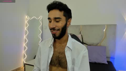 Snapshot of xander_tay chatting on January 2025 07:23:02 PM ISSANDER online show from January 2025 07:23:02 PM