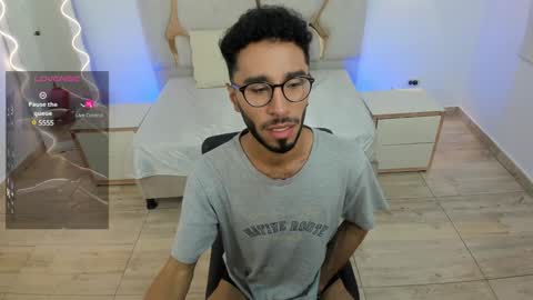 Snapshot of xander_tay chatting on January 2025 07:52:01 PM ISSANDER online show from January 2025 07:52:01 PM