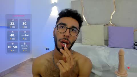 Snapshot of xander_tay chatting on January 2025 10:19:01 PM ISSANDER online show from January 2025 10:19:01 PM