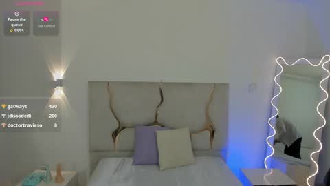 Snapshot of xander_tay chatting on January 2025 07:37:01 PM ISSANDER online show from January 2025 07:37:01 PM