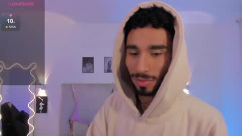 Snapshot of xander_tay chatting on February 2025 01:41:01 AM ISSANDER online show from February 2025 01:41:01 AM